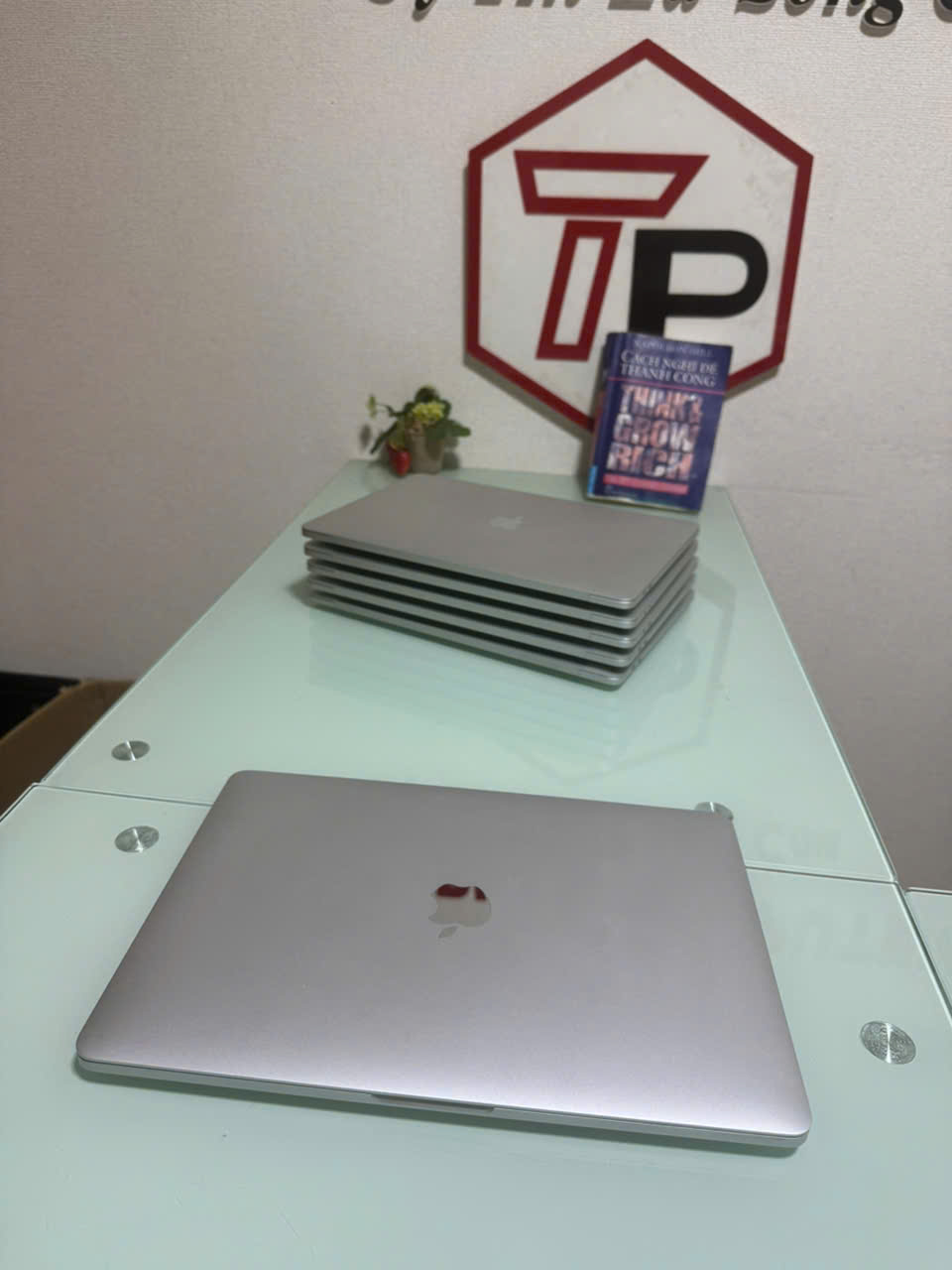 Macbook Pro 2020 Silver (Phím US) / Core i7 / RAM 32GB / SSD 1TB